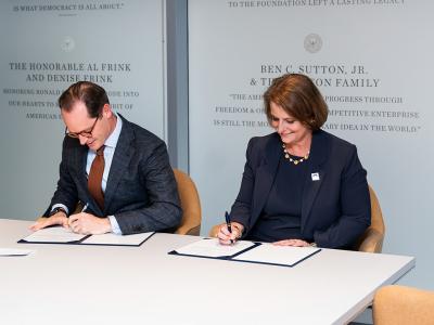 CPS Dean Riddle and RRI's director at signing