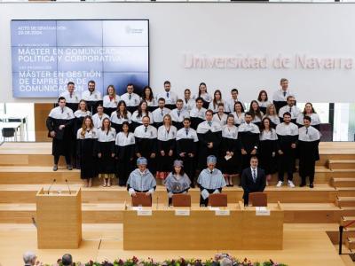 Group of University of Navarra graduates 