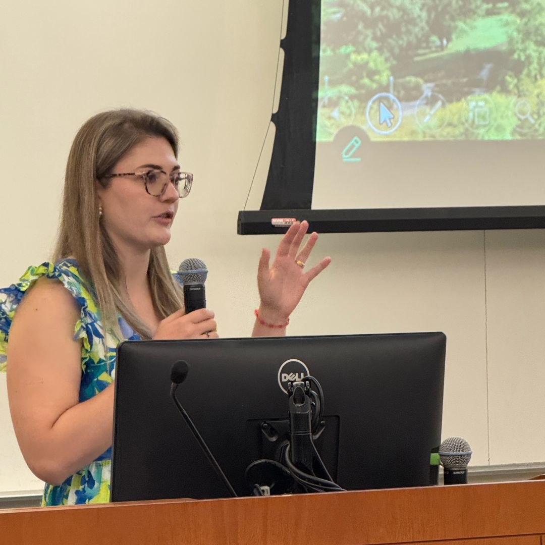 Arielle Plavcan presenting her capstone project